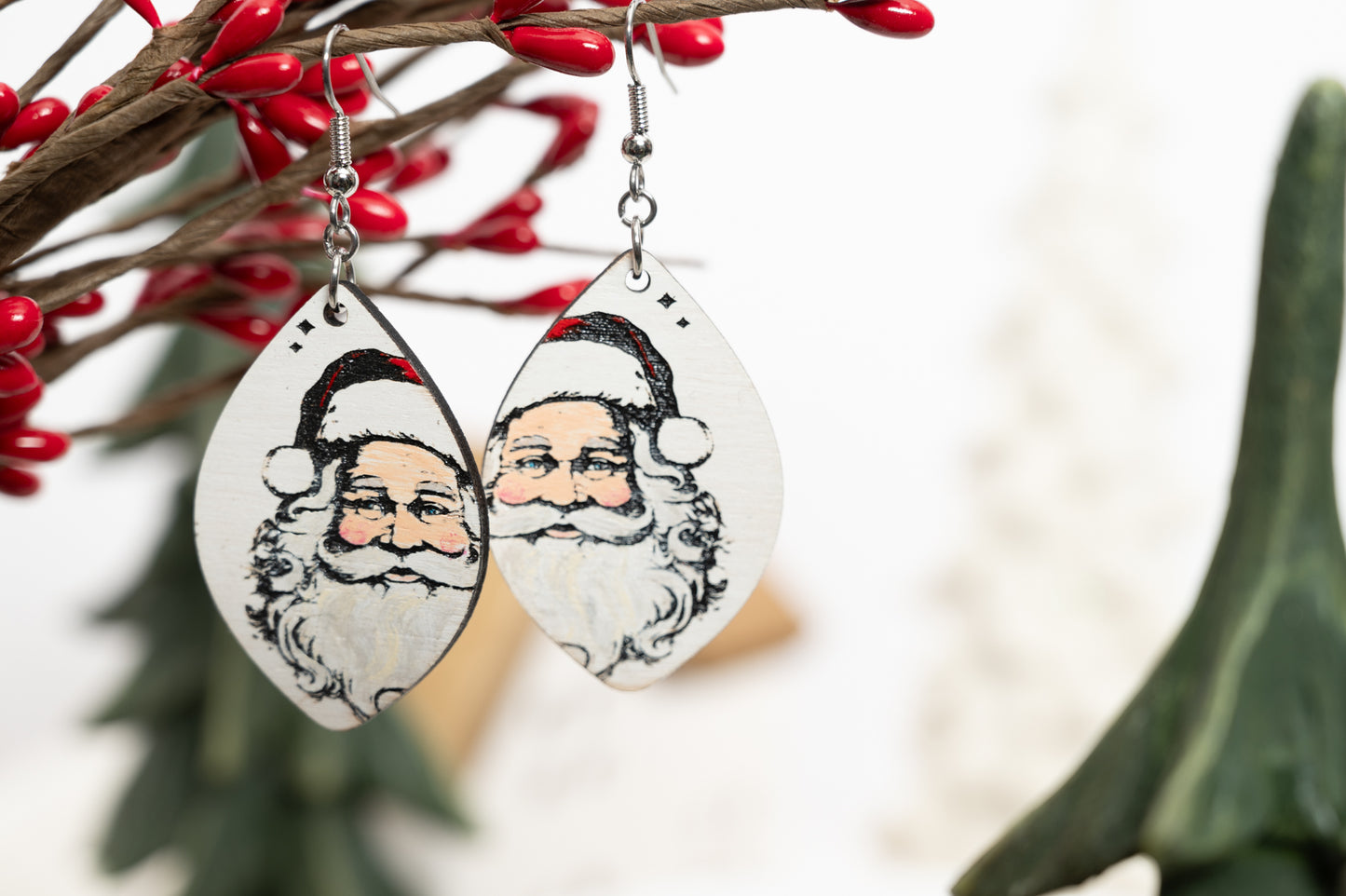 Santa Christmas Earrings - Classic Santa Earrings - Christmas Dangle Earrings