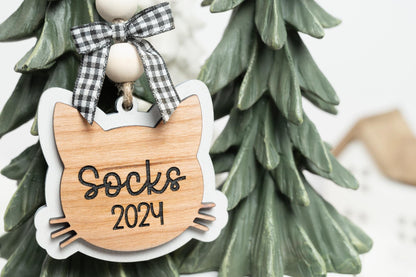 Personalized Pet Name Christmas Ornament - Custom Cat Name Ornament - Cat Gift Tag