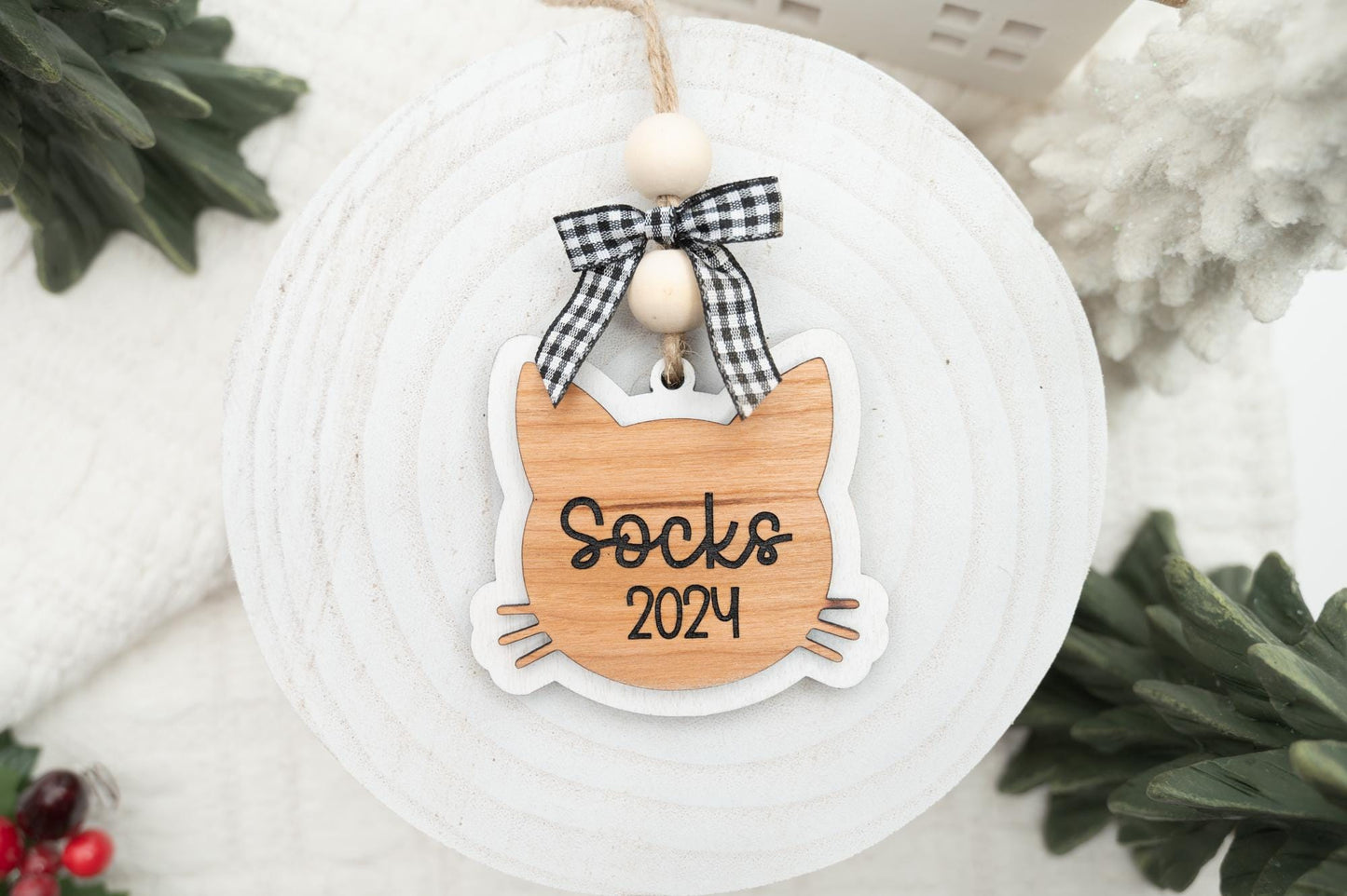 Personalized Pet Name Christmas Ornament - Custom Cat Name Ornament - Cat Gift Tag