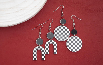 Black & White Checkered Horseshoe Earrings: Boho Acrylic Dangles